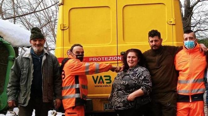 Sale sulla via per Civaco portato dalla Vab