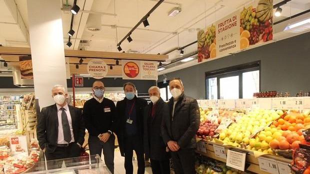 Riapre dopo un anno il punto vendita Coop «Una bottega moderna»