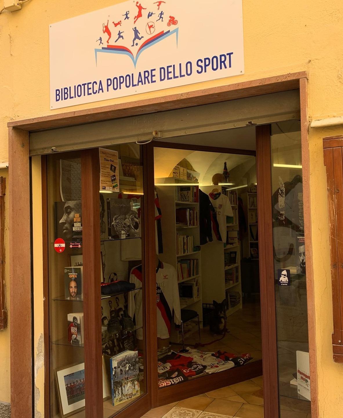 La prima ad aprire quella dello sport in via Università