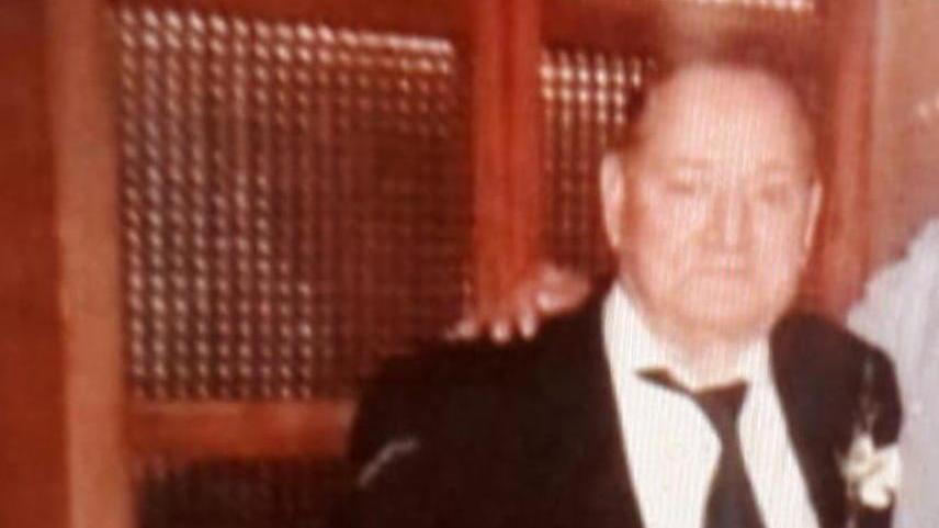 Marina di Carrara, l’addio a Carlo Alberto Bogazzi, direttore di macchine di Al Fayed