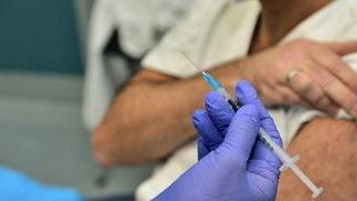 Sull’Isola 294 vaccinati tra gli operatori sanitari Ora scatta la seconda fase