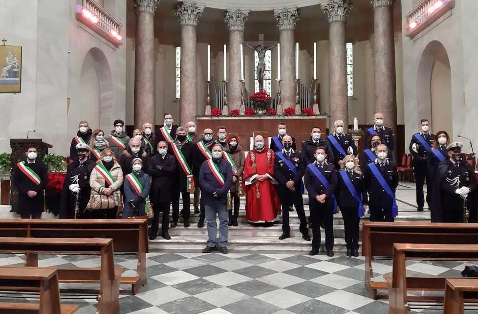 Polizia municipale in festa nel Duomo