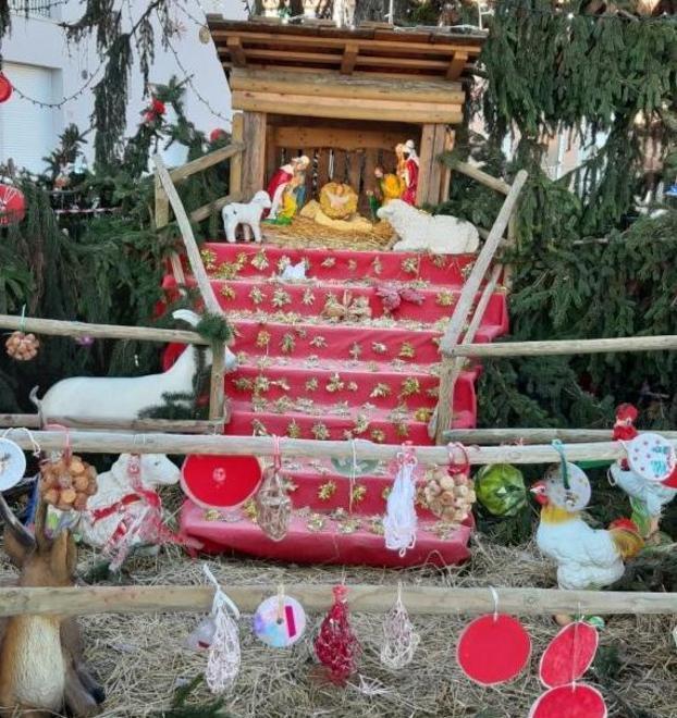 «Un grazie ai volontari per l’allestimento dei tre presepi in paese»