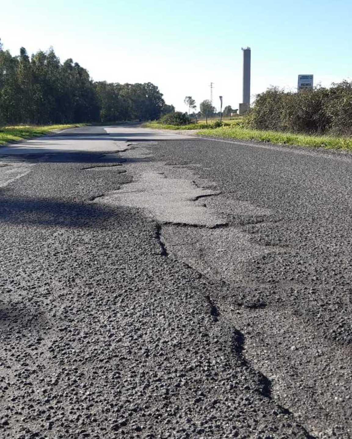 Provinciale malridotta tra Zerfaliu e Solarussa: proteste
