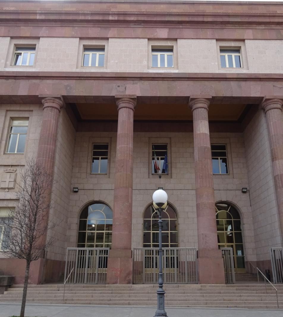 Sorso, disarmato da una 91enne: rapinatore ora a processo 