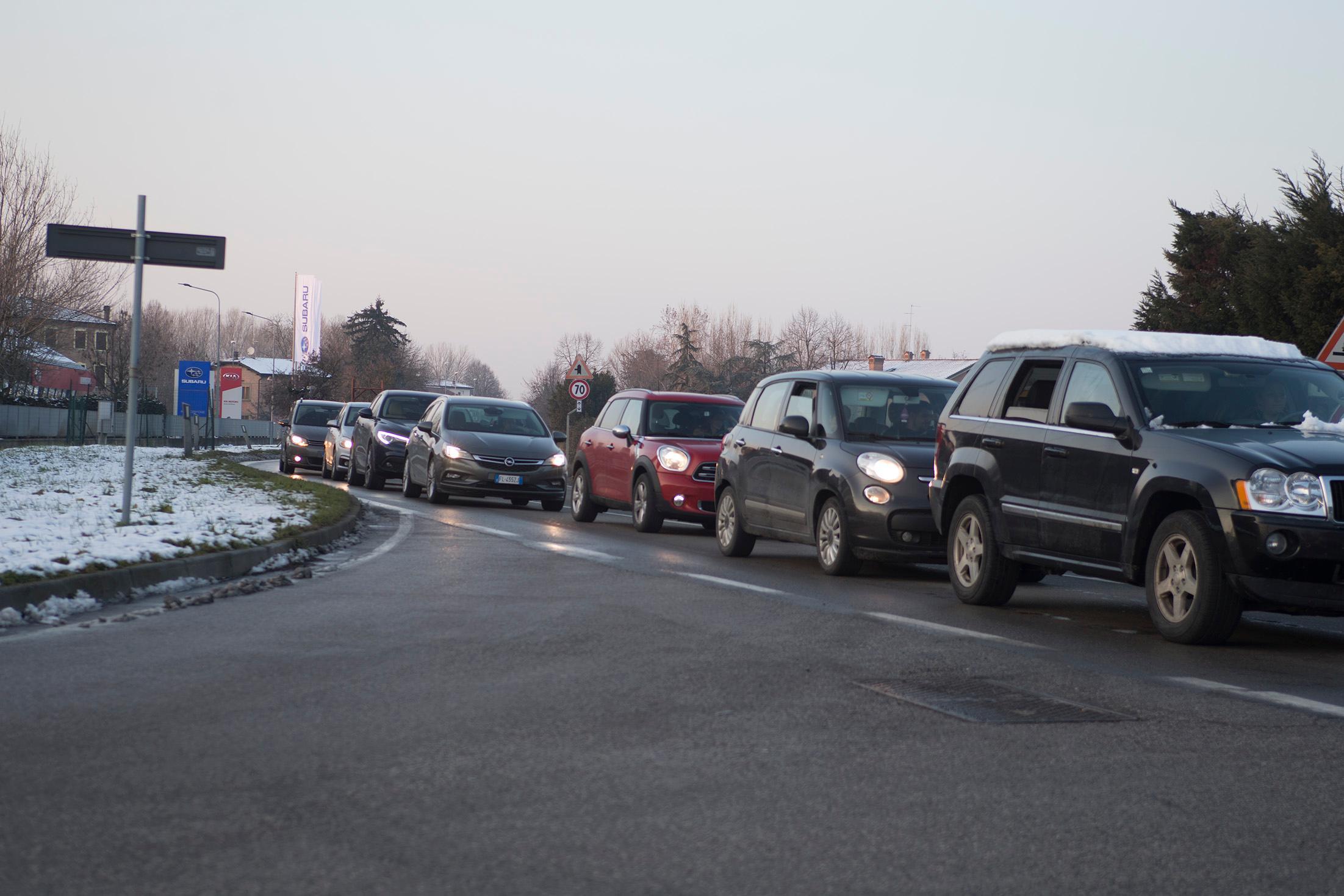 I pendolari modenesi in auto costretti a viaggi lumaca anche con il Covid 