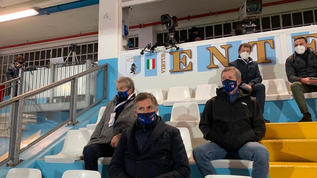 Alexander Knaster in tribuna vicino a Giuseppe Corrado