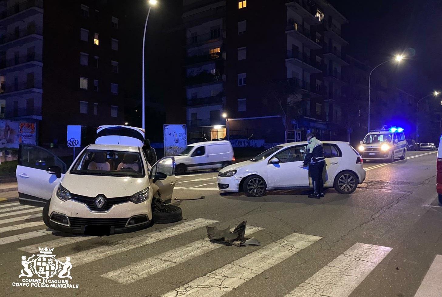 Incidenti in via Castiglione e in viale Elmas a Cagliari: una donna e un giovane in ospedale