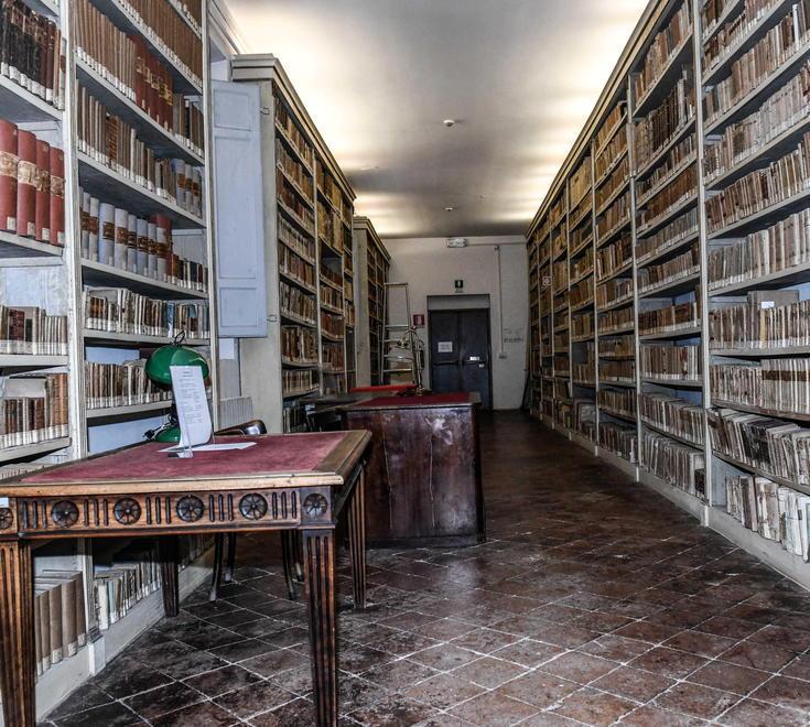 Biblioteca statale di Lucca, ora c’è uno spiraglio per evitare la chiusura 