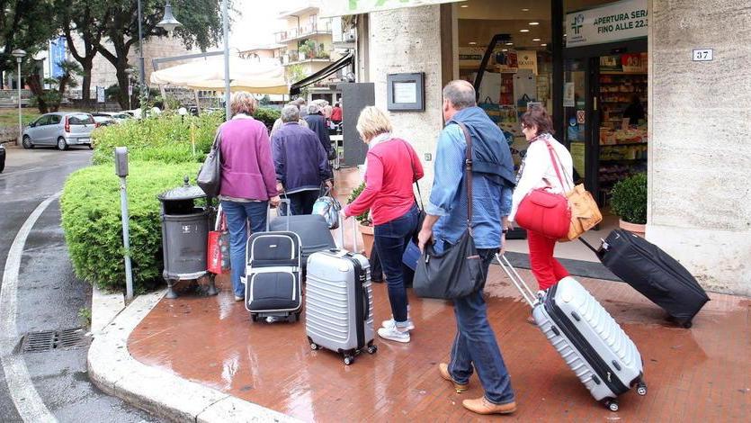 Stranieri scomparsi italiani col segno più solo nel mese di agosto