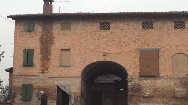 Troppo il fumo inalato: non ce l’ha fatta il pensionato 76enne
