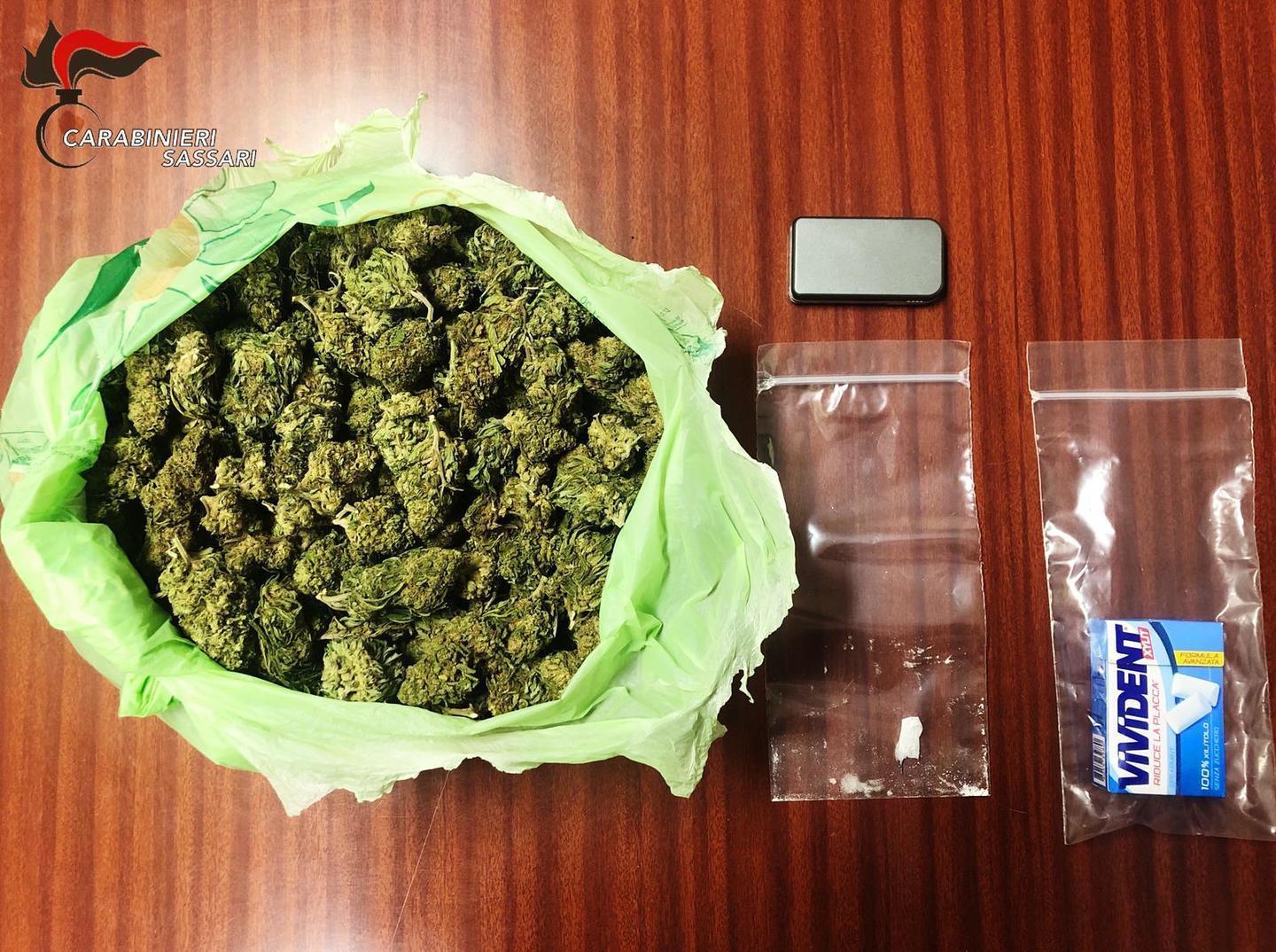 Droga in casa: arrestato pregiudicato 