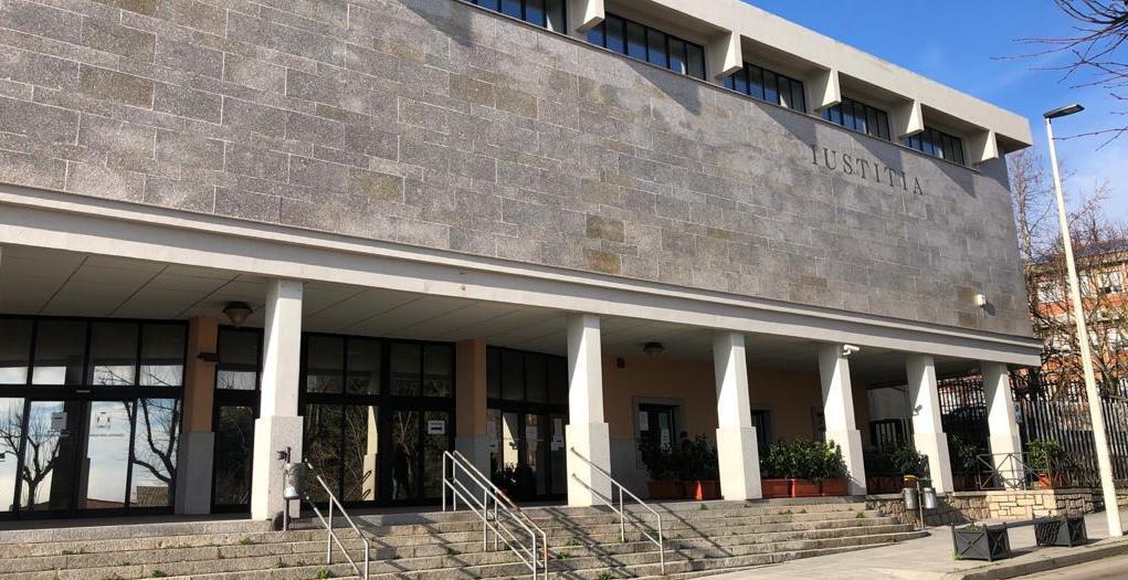 Palau, accuse false in due a processo 