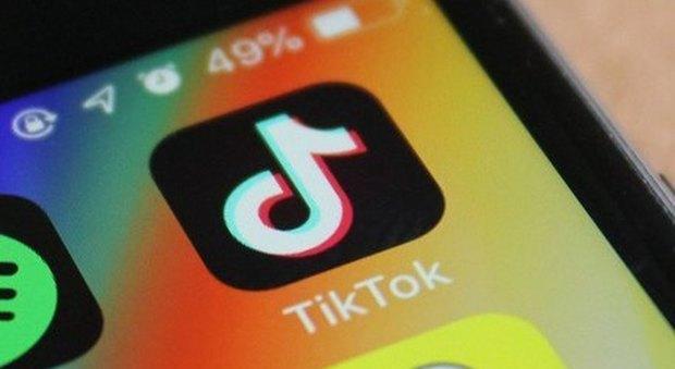 Dopo la tragedia bloccato Tik Tok, nel mirino l’accesso agli under 13 