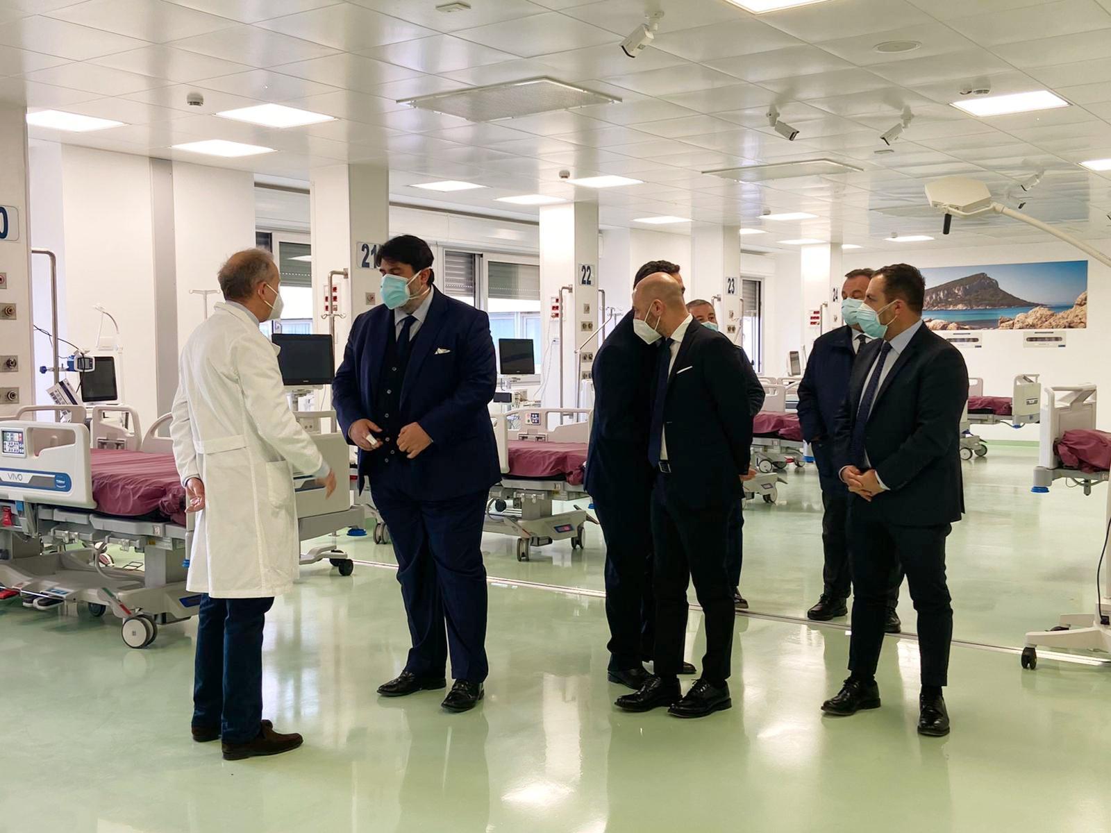 L'inaugurazione del nuovo reparto di terapia intensiva alle Cliniche di San Pietro (foto Ivan Nuvoli)