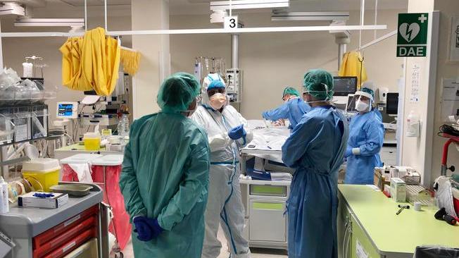 Covid: 26 positivi in ospedale Foggiano, anche 15 pazienti