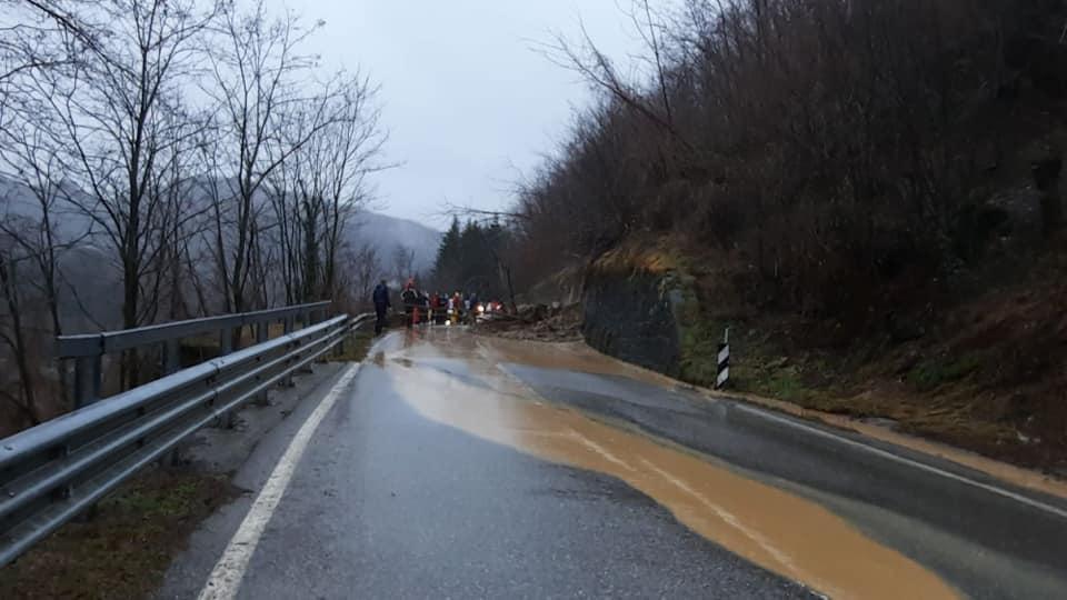 Interrotte per frana la Statale 12 e la Provinciale 20: Abetone isolata