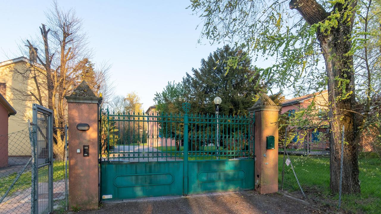 L'ingresso della Cra La Fiorana di Argenta