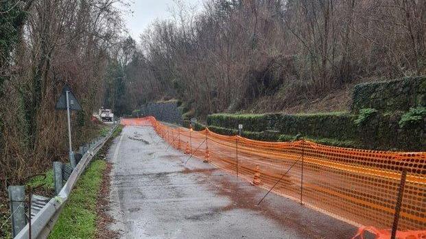 La Statale del Cerreto resta aperta, si viaggia a senso alternato