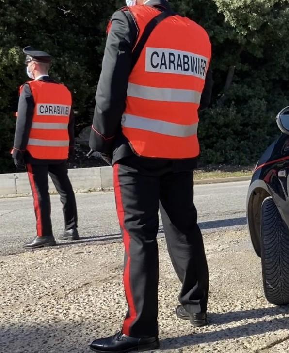 Trovati un chilo di esplosivo e 5 passamontagna