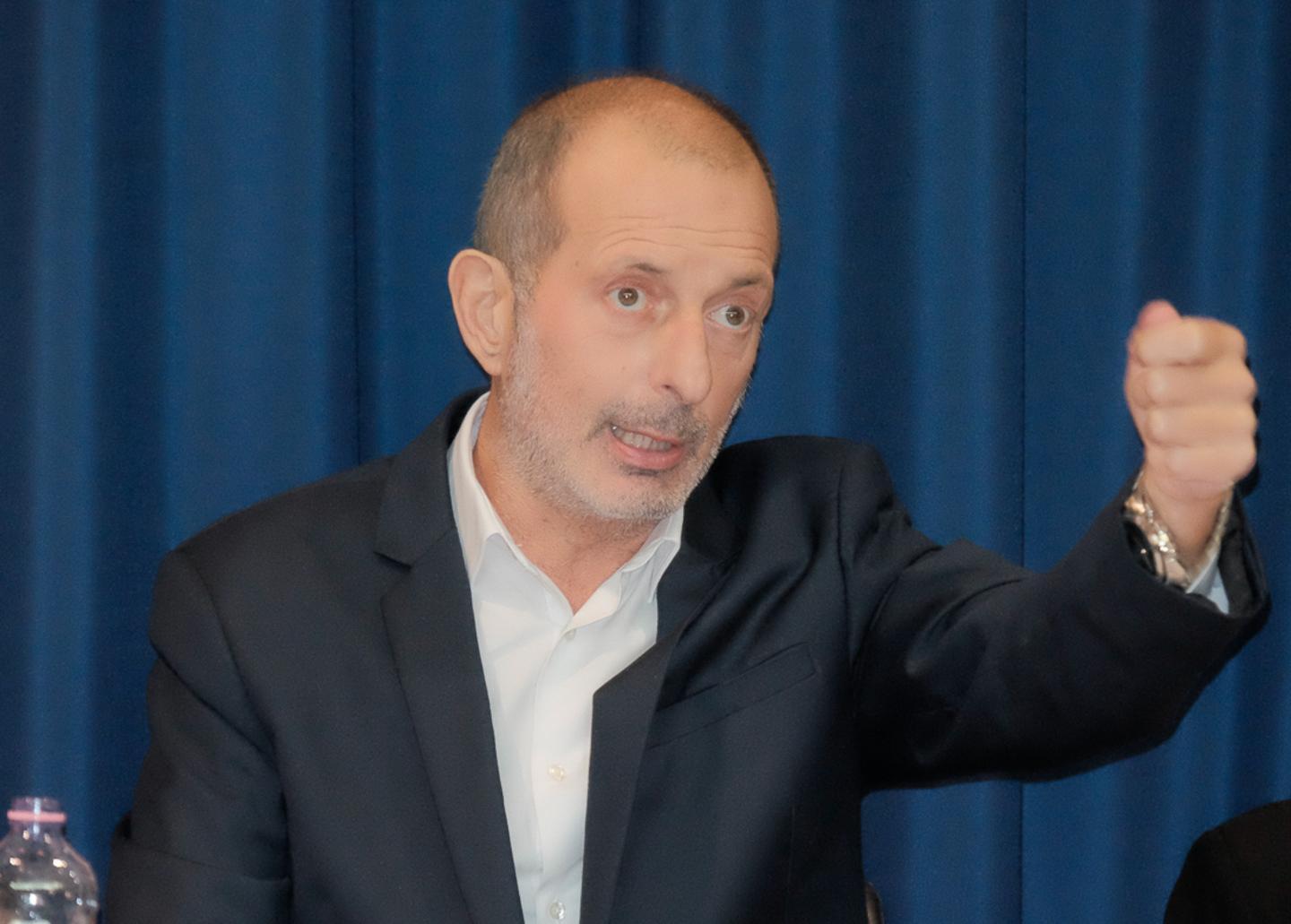 L’isola ritrova le autonomie scolastiche perse 