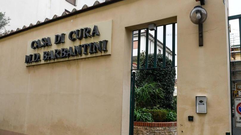 Il Covid alla clinica Barbantini, 10 positivi. Dimessi i pazienti, struttura chiusa 7 giorni