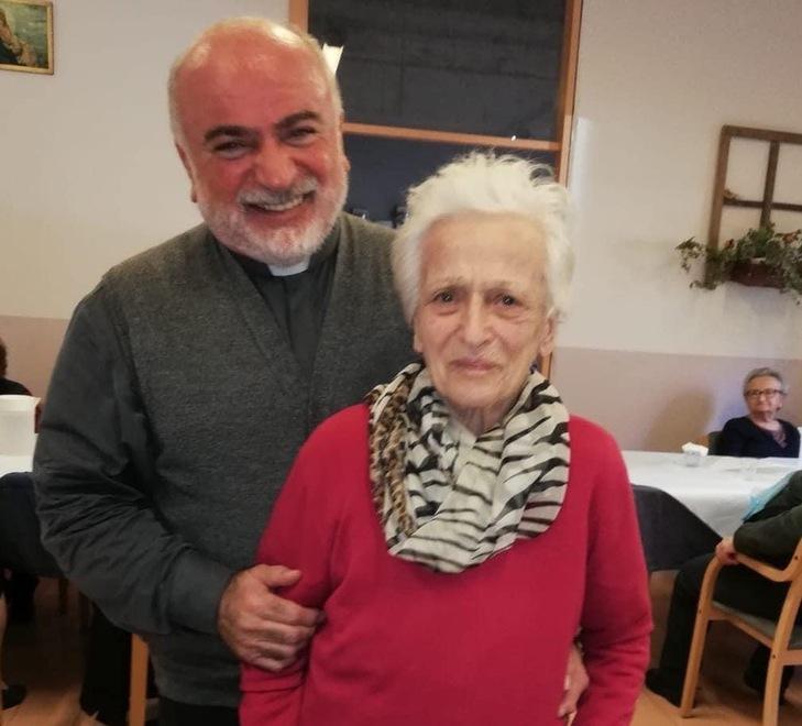 Don Evando Gherardi insieme alla mamma Rina Ferretti