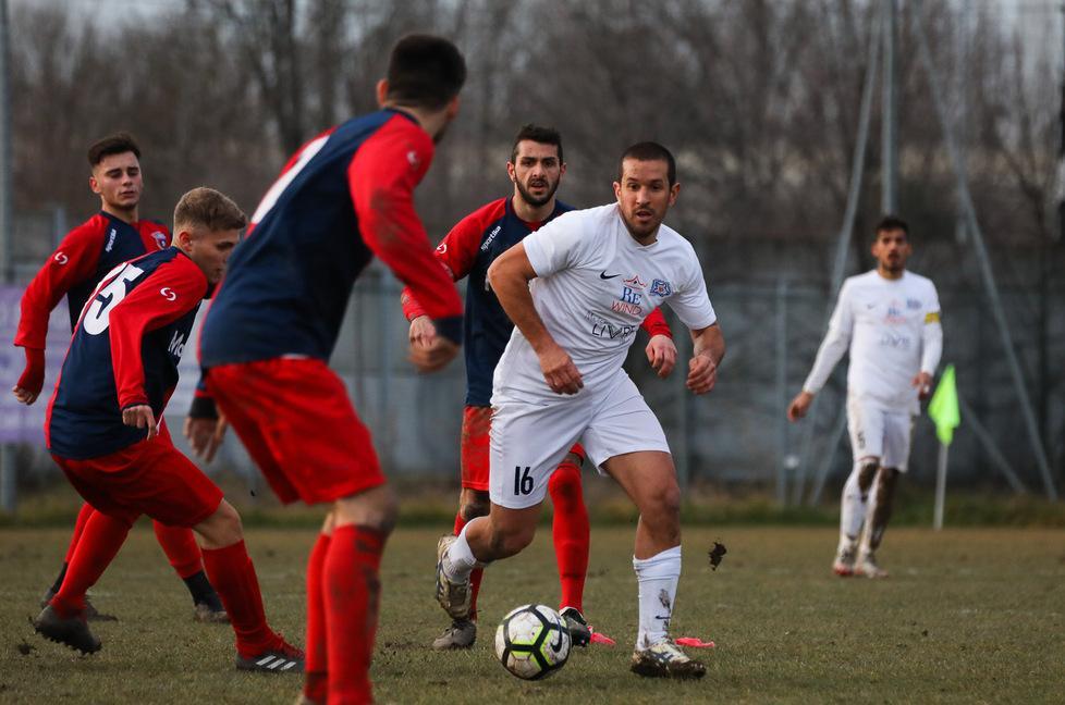 Calcio dilettanti. Lettere dei calciatori «Fateci giocare» 
