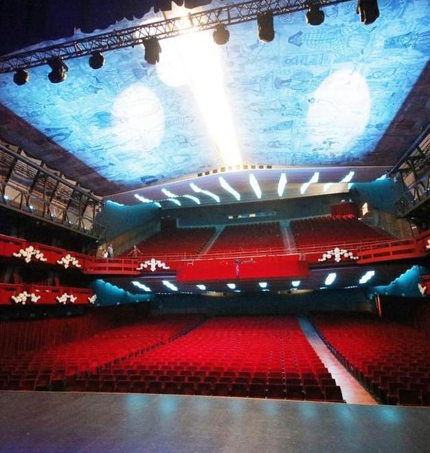 Festival in bilico fra Covid e sicurezza Amadeus: «Tutti uniti o ci vediamo nel ‘22» 