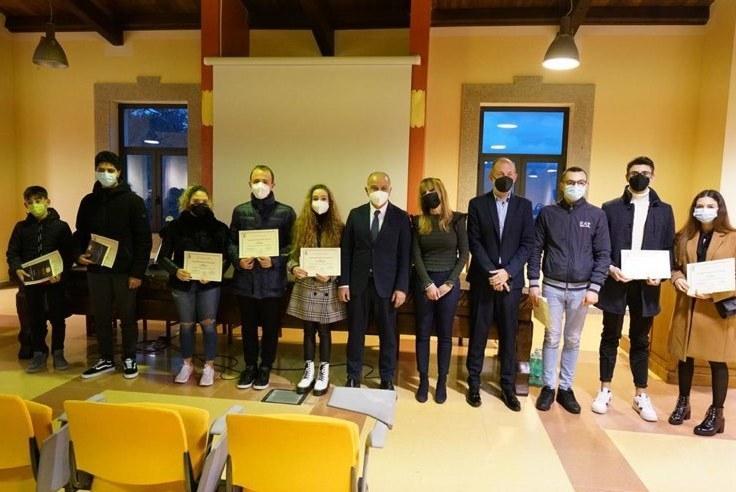 Un premio per gli alunni più bravi 