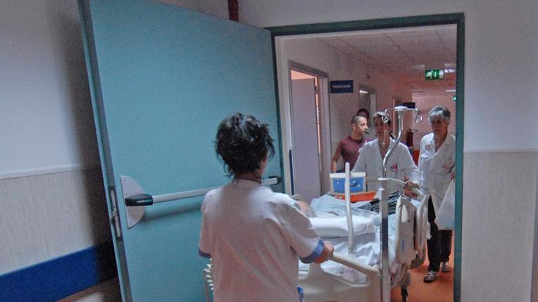 Oristano, gli infermieri del San Martino allo stremo: «Dateci altro personale» 