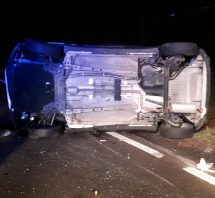 Scontro fra auto con due feriti in via Ancora 