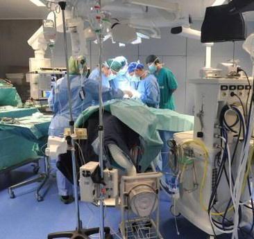 Ortopedia a Cecina, mancano cinque medici e gli anestesisti per le sale operatorie 