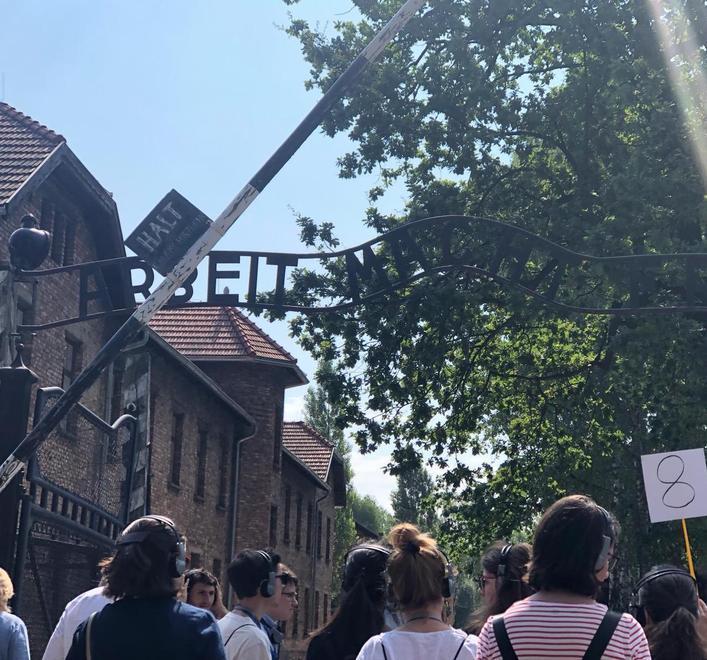 «Ragazzi, non smettete di resistere Nessuno entri nelle vostre coscienze» 