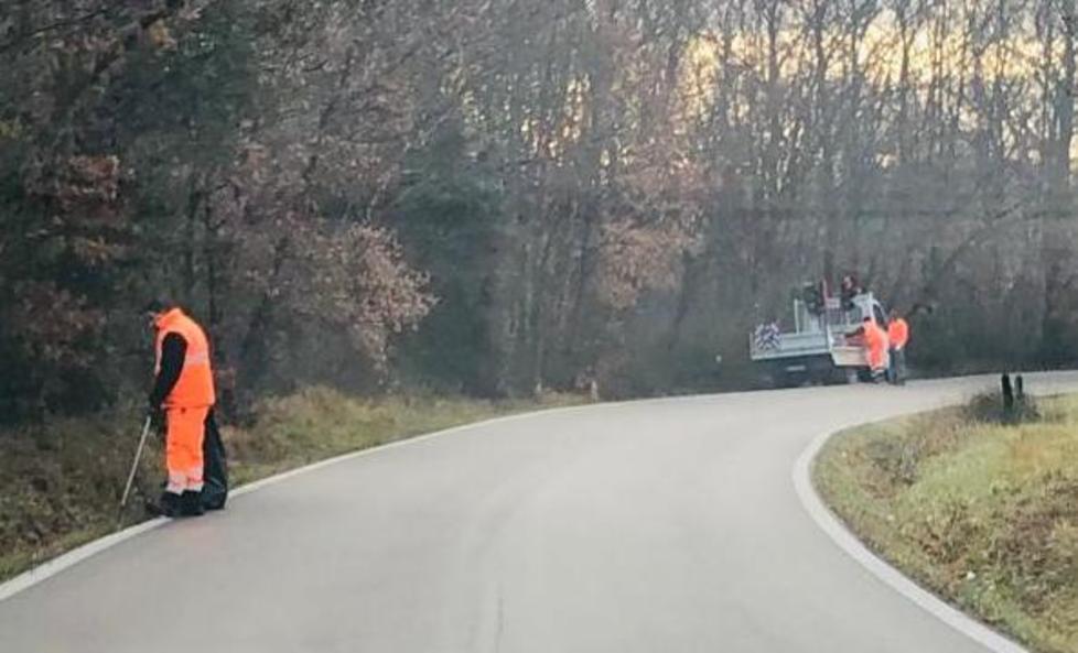Mezza tonnellata di rifiuti abbandonati lungo le strade