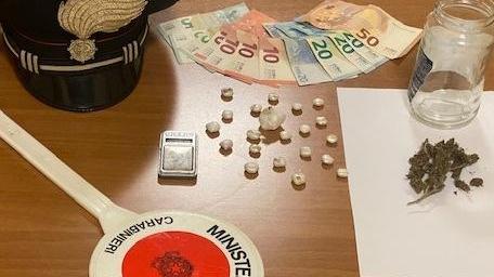 Spacciatori seguiti da Prato ad Agliana finiscono in manette