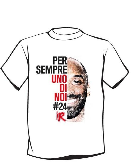 Tornano in vendita le t-shirt commemorative