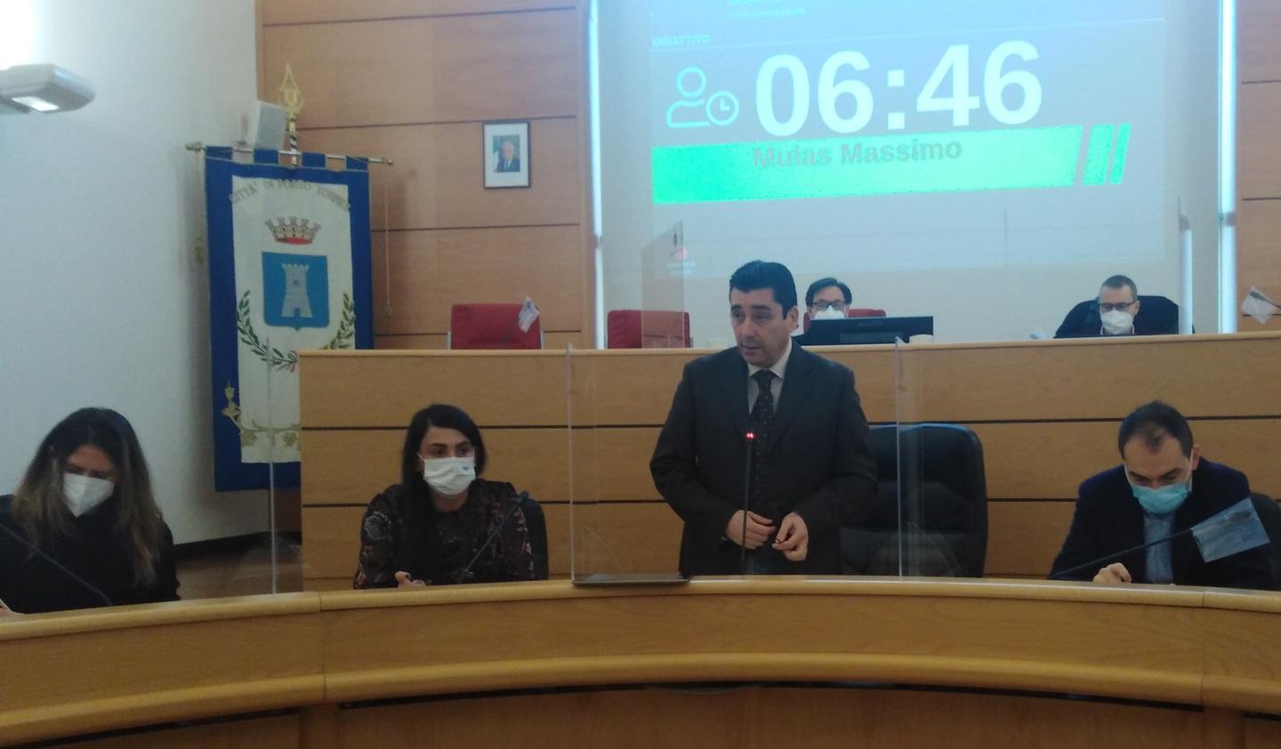 Porto Torres, il sindaco: «Basta con gli assembramenti» 