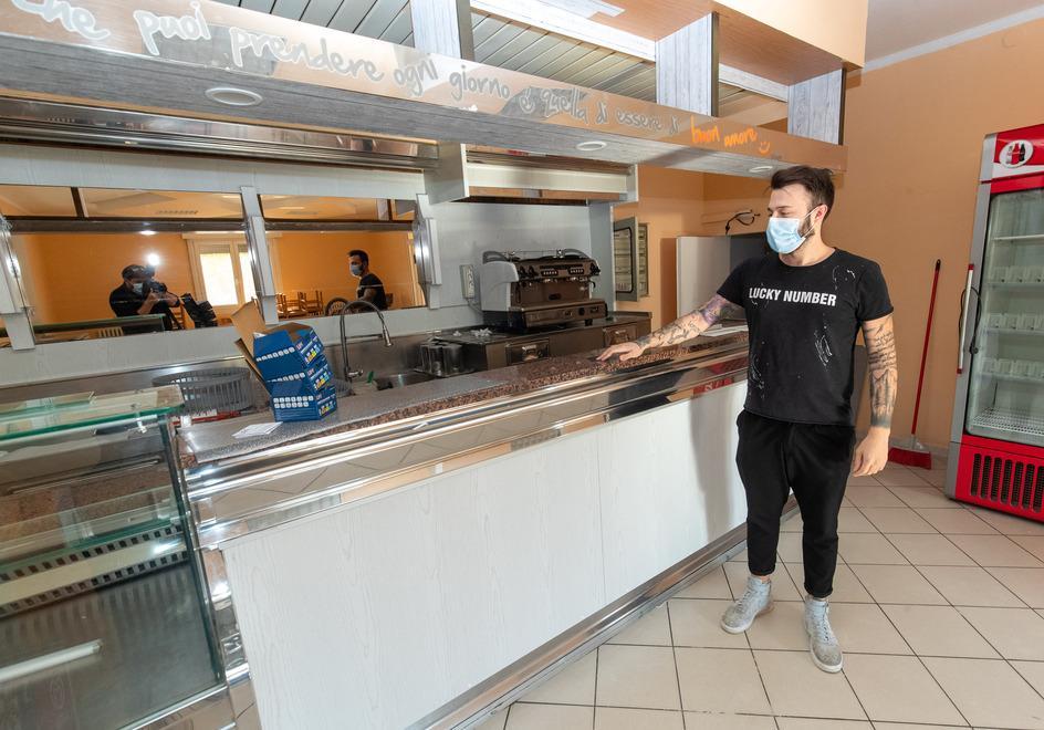 Ferrara, i circoli Arci chiusi fino «a data da destinarsi». Liquidazioni e prestiti per pagare le bollette 