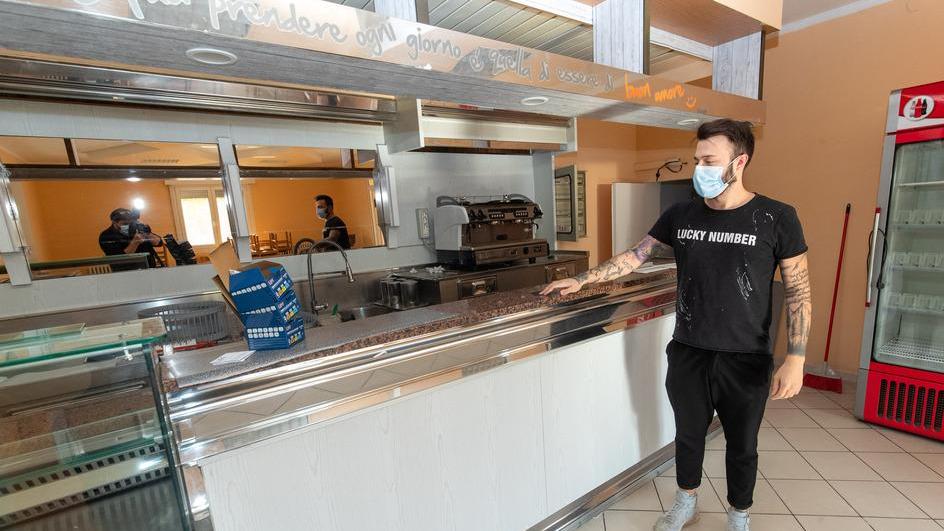 Ferrara, i circoli Arci chiusi fino «a data da destinarsi». Liquidazioni e prestiti per pagare le bollette