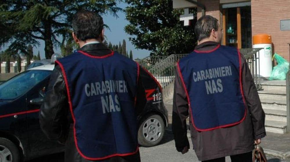 Nel frigo 150 chili di carne suina di origine sconosciuta: sequestro a Carbonia