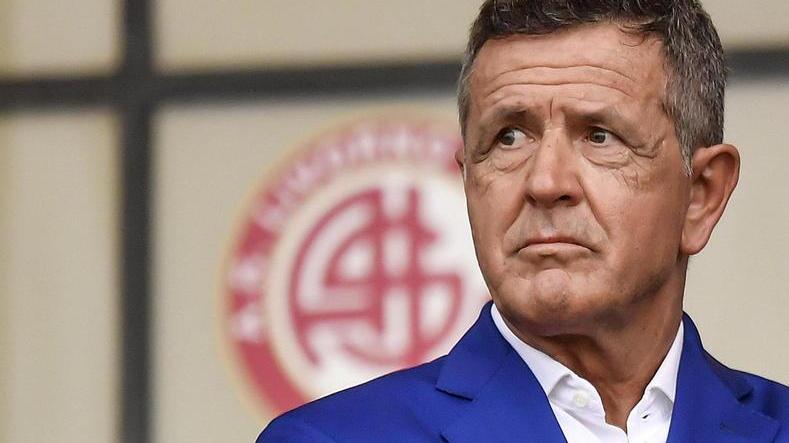 Navarra si fa vivo ed è pronto a cedere le quote del Livorno. Ecco come Favilla può andare in maggioranza