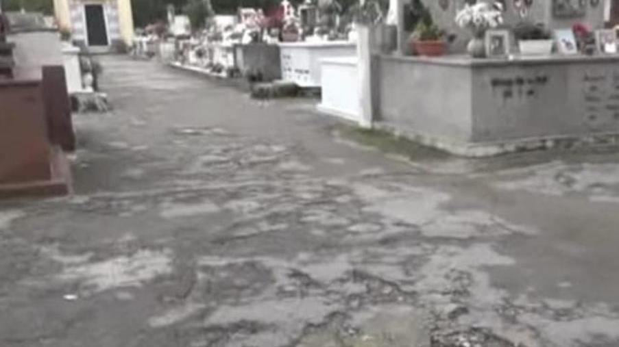 «Degrado e allagamenti nel cimitero di Torre del Lago»
