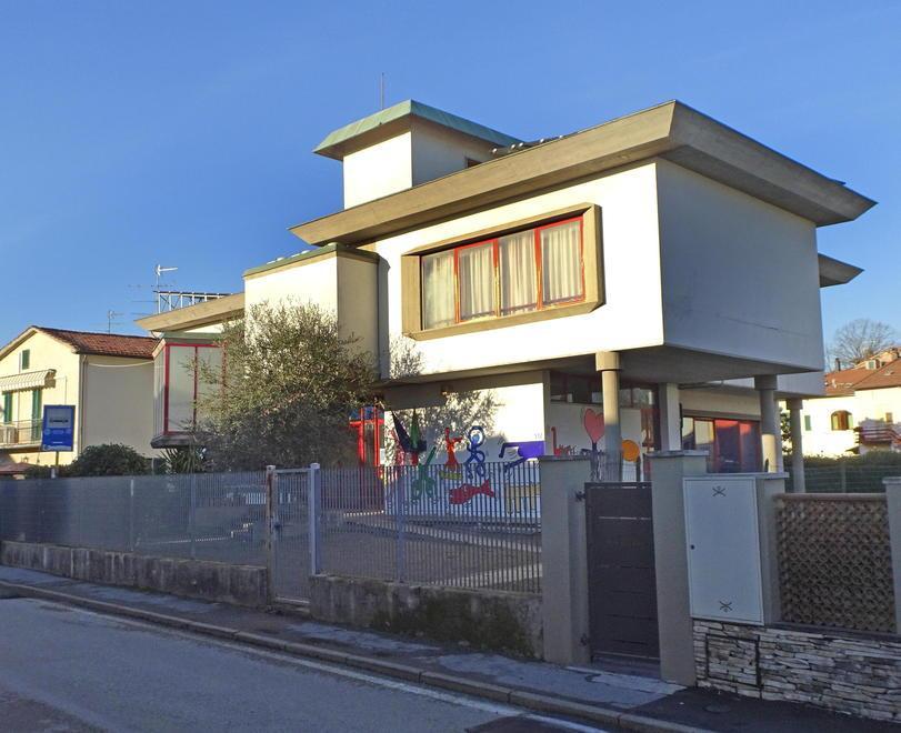 Crepa nel muro, evacuate tre classi e il Comune chiude la scuola di Catena 