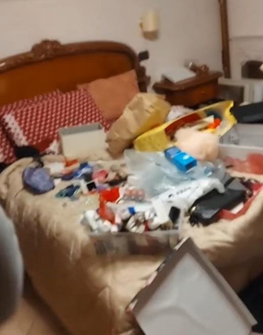 Fiorano Prendono una scala e entrano dalla finestra Razziato appartamento 