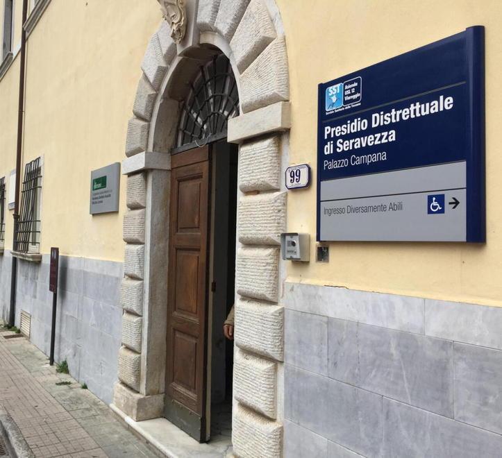 Vaccinazioni anti-covid, Versilia divisa in tre 