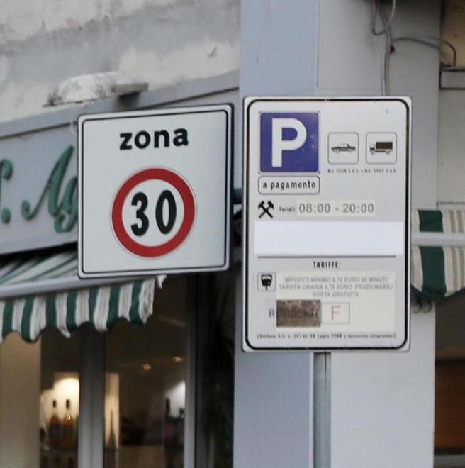 Le zone a 30 all’ora? Ci sono strade dove auto e scooter vanno a tutto gas 