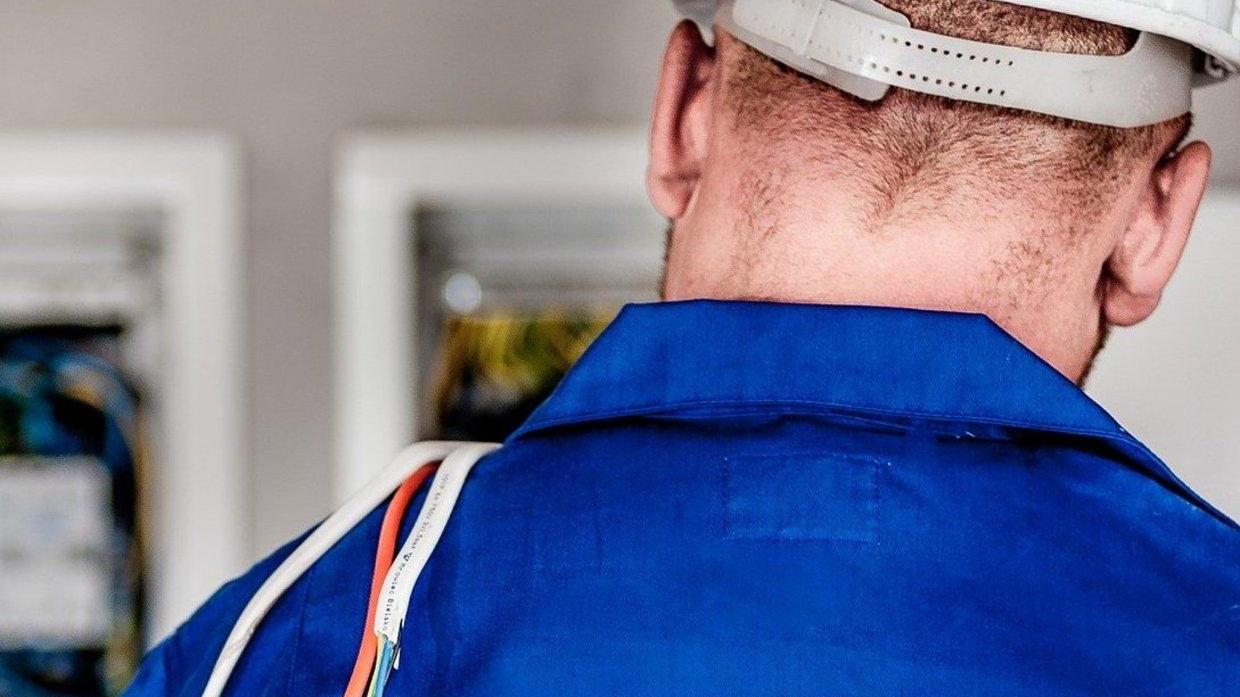 Manutentore elettricisti e frigoristi