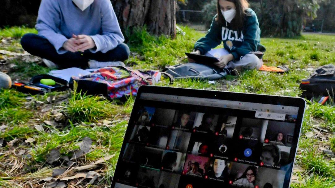 «Prof lunedì porti il film da vedere in classe?»