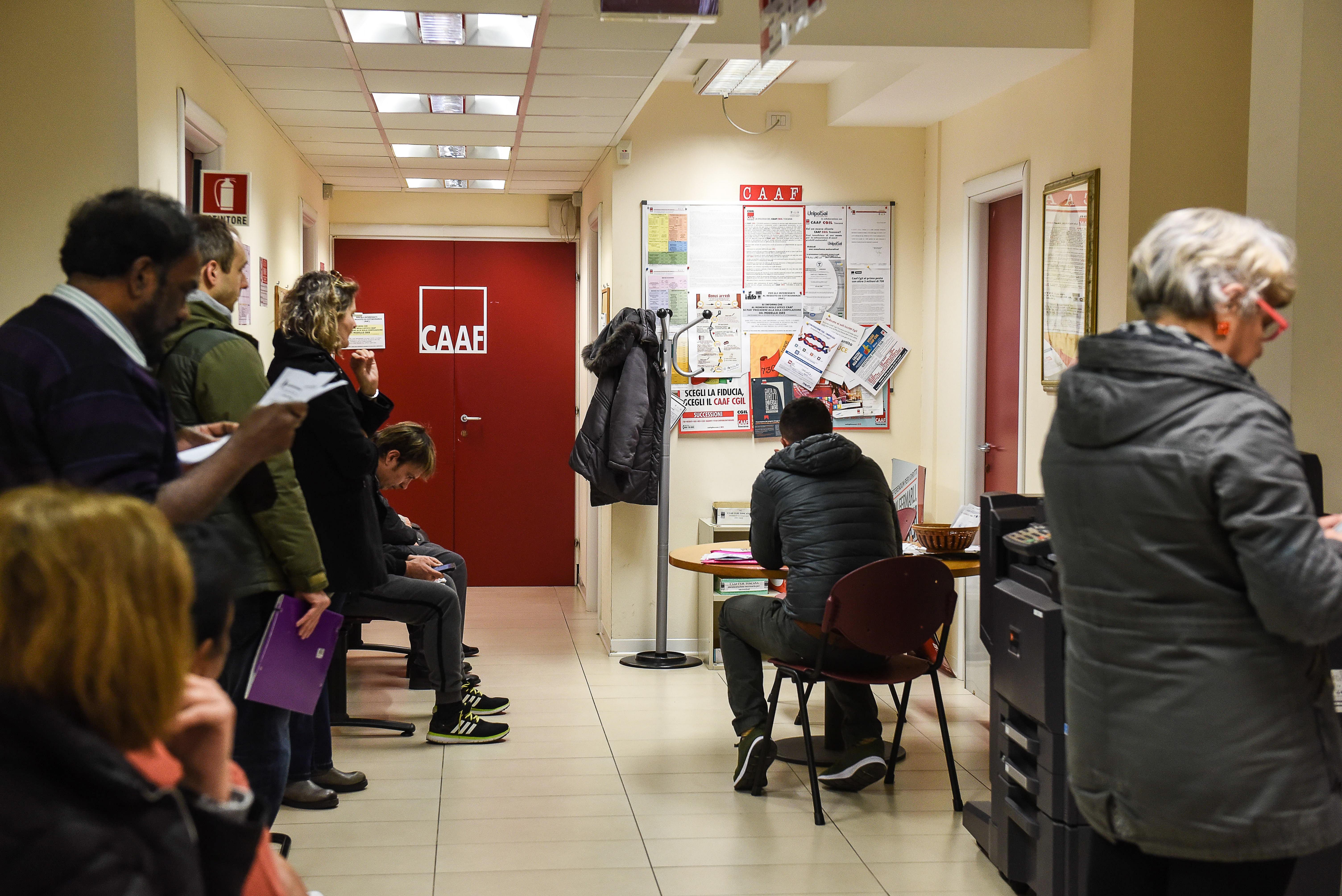Reddito di cittadinanza, l’Isee è da rifare. I beneficiari sono aumentati del 25% 